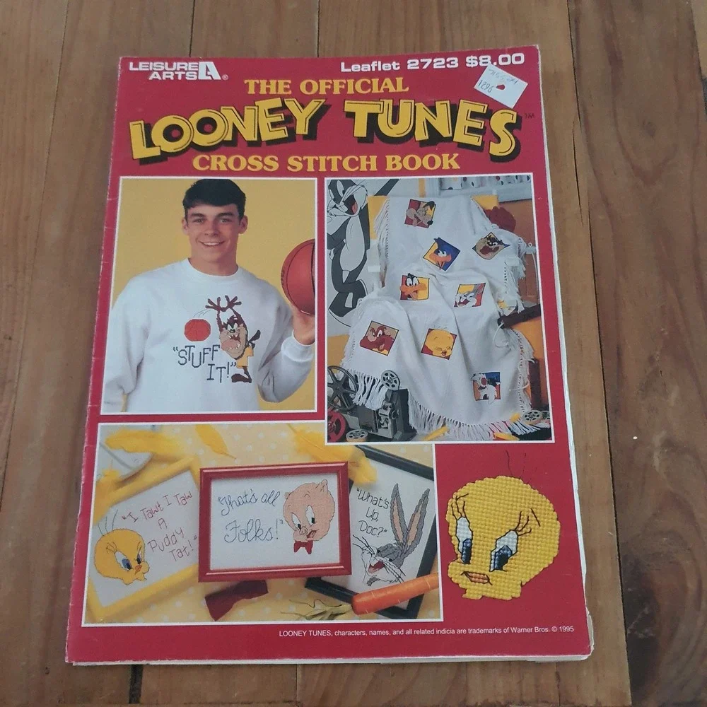 Vintage Looney Tunes Cross Stitch Pattern Book‎ Lot Leisure Arts 2564 2723 1990s